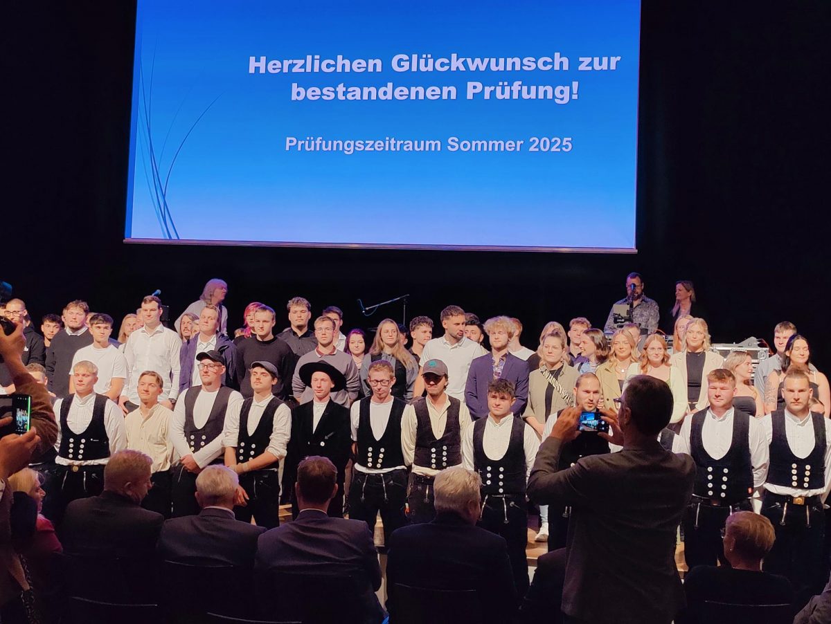 Elektroniker unter den Prüfungsbesten 2025