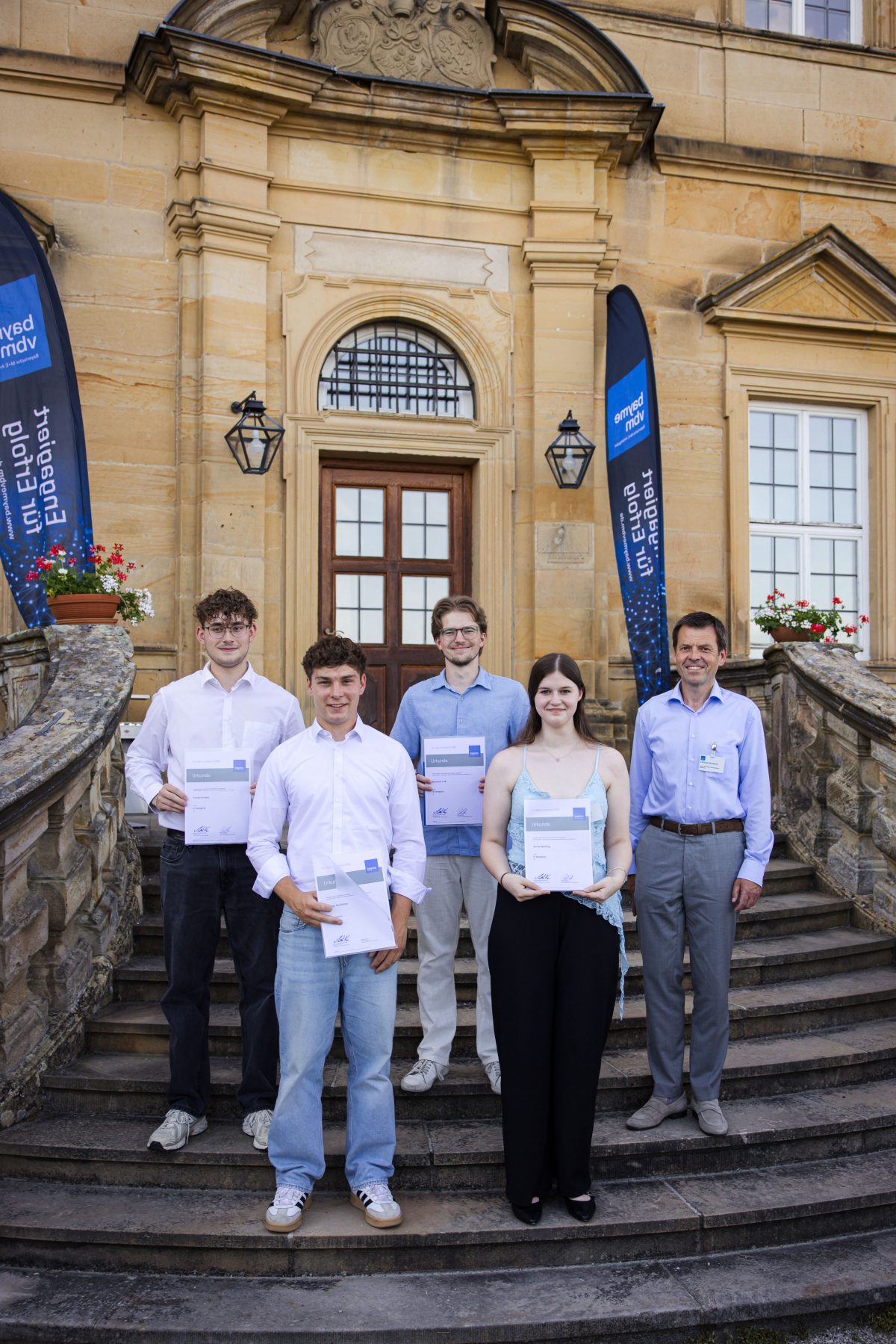 Ehrenamtlich tätige Schüler mit dem Dr. Kapp-Vorbildpreis ausgezeichnet