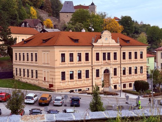 90 Jahre Gymnasium Vimperk: SBSZ Bamberg gratuliert und bereitet Austausch 2027 vor